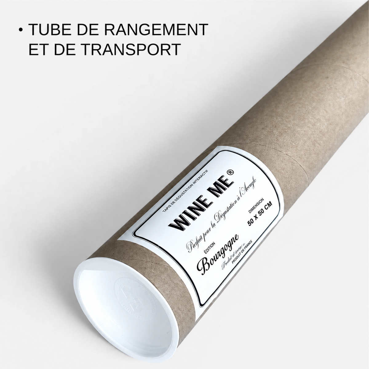 Tube de rangement et de transport WINE ME® pour tapis de dégustation de vin interactif, édition Bourgogne, format 50 × 50 cm.